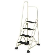 Step Stools / Ladders